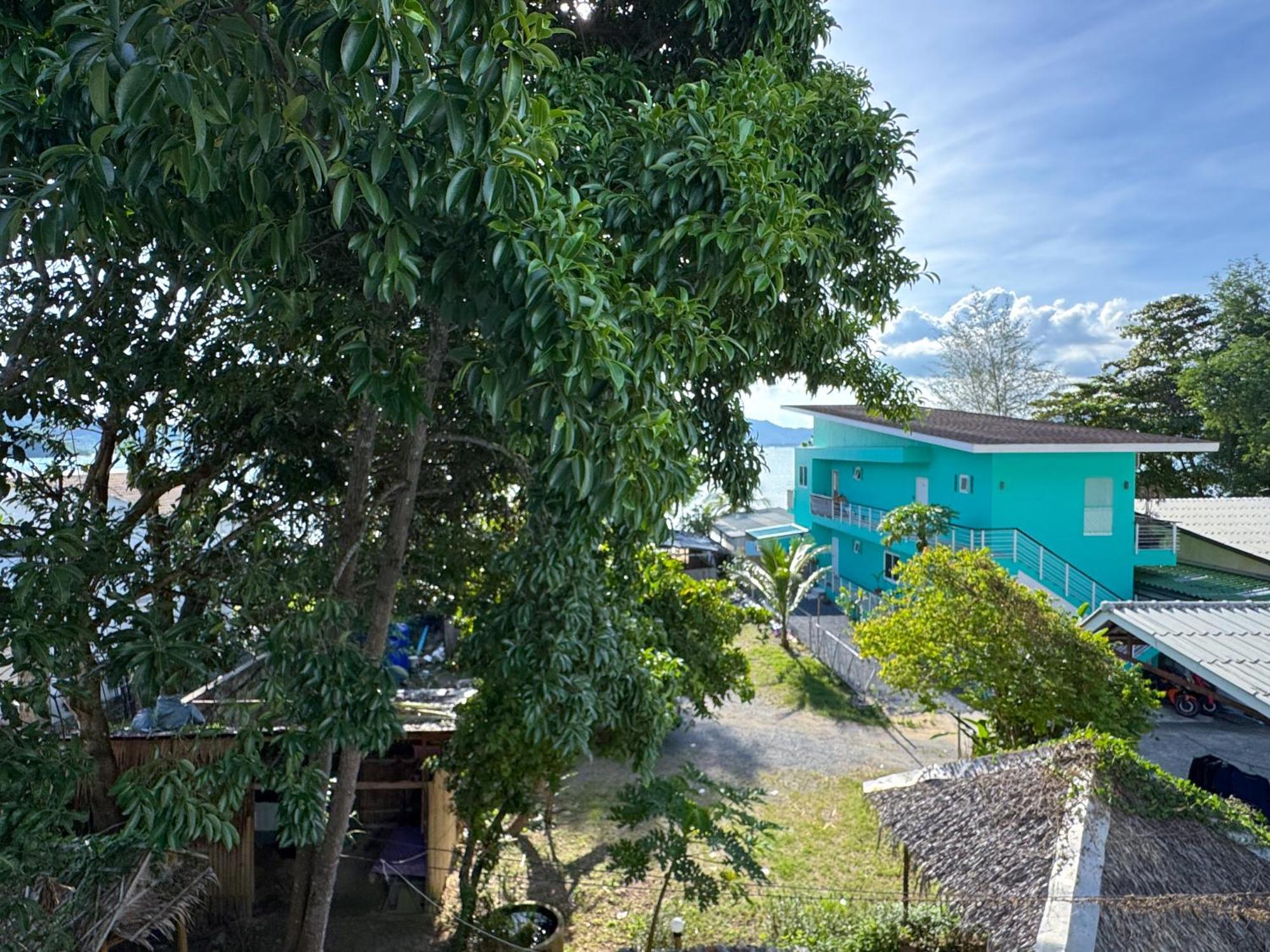 Sea Dreamer Beachfront Apartments Phuket ภายนอก รูปภาพ