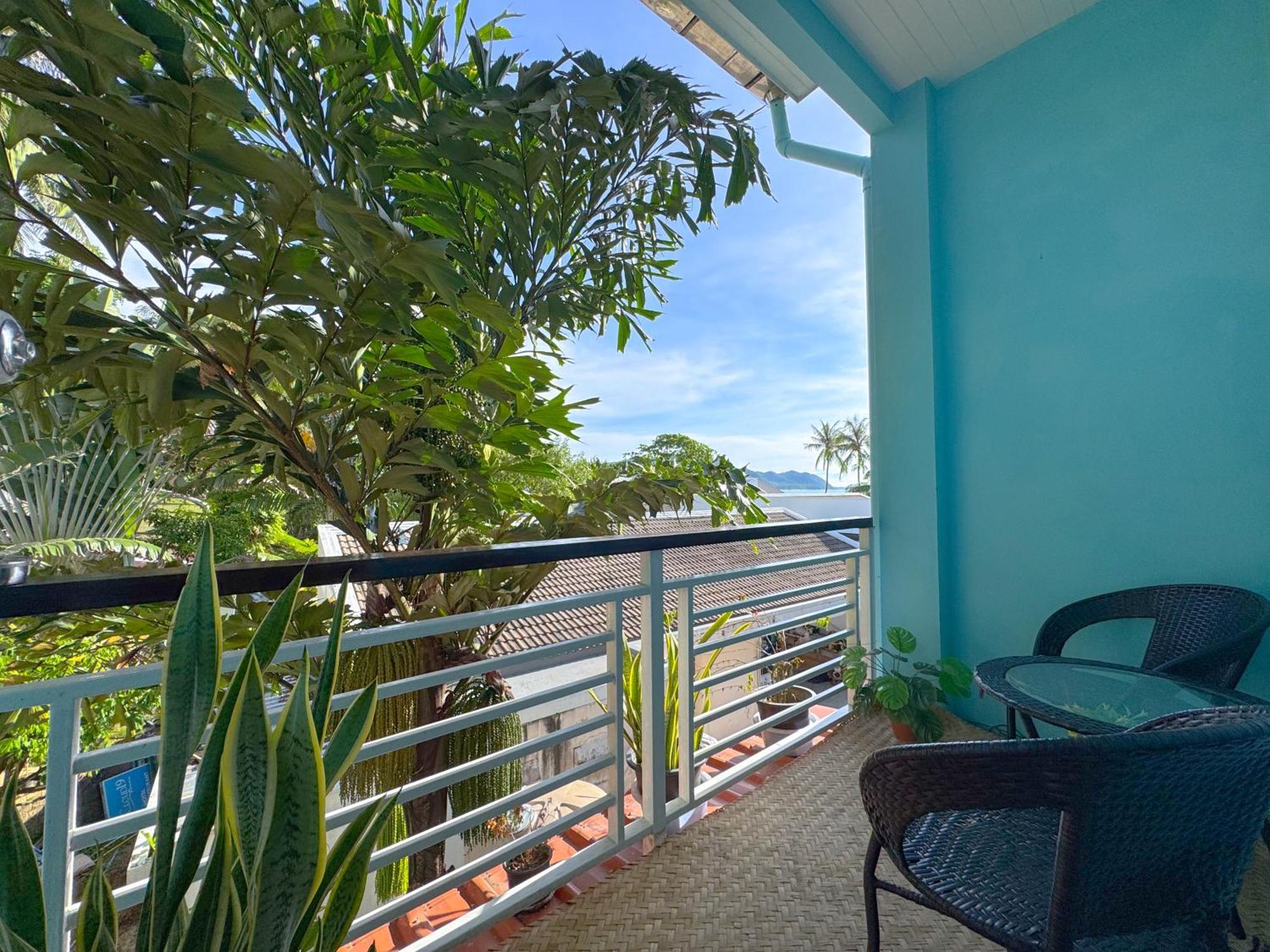 Sea Dreamer Beachfront Apartments Phuket ภายนอก รูปภาพ